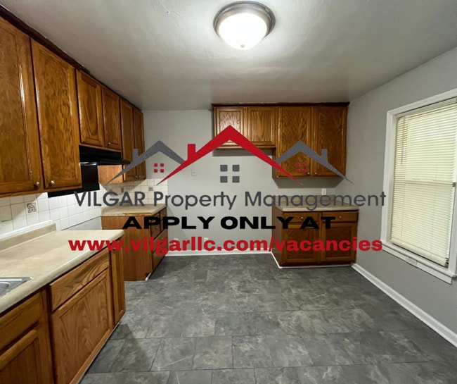 5825 Massachusetts St in Merrillville, IN - Building Photo - Building Photo