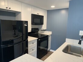 14053 Vista Dr in Laurel, MD - Building Photo