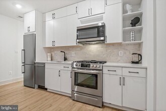 256 15th St SE in Washington, DC - Building Photo - Building Photo