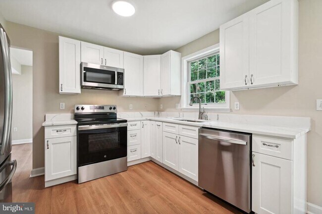 7822 Rolling Vista Ct in Overlea, MD - Building Photo - Building Photo