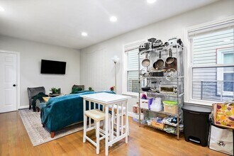 17 Howe St in Boston, MA - Building Photo - Building Photo