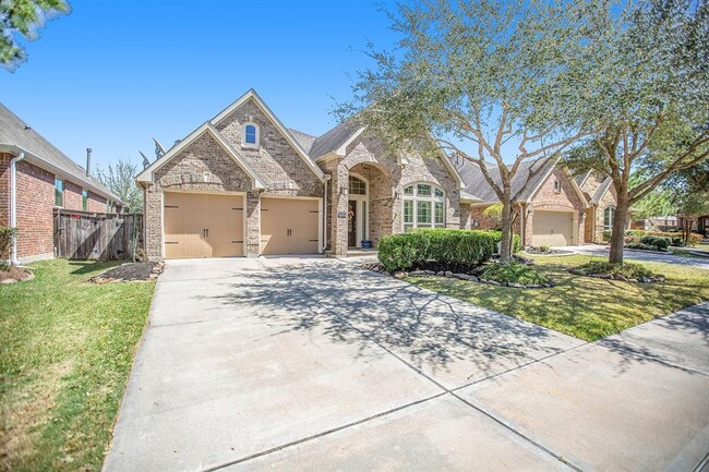 property at 10006 Montecola Pine