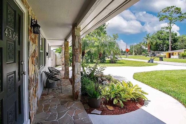 4366 Shorecrest Dr in Orlando, FL - Building Photo - Building Photo