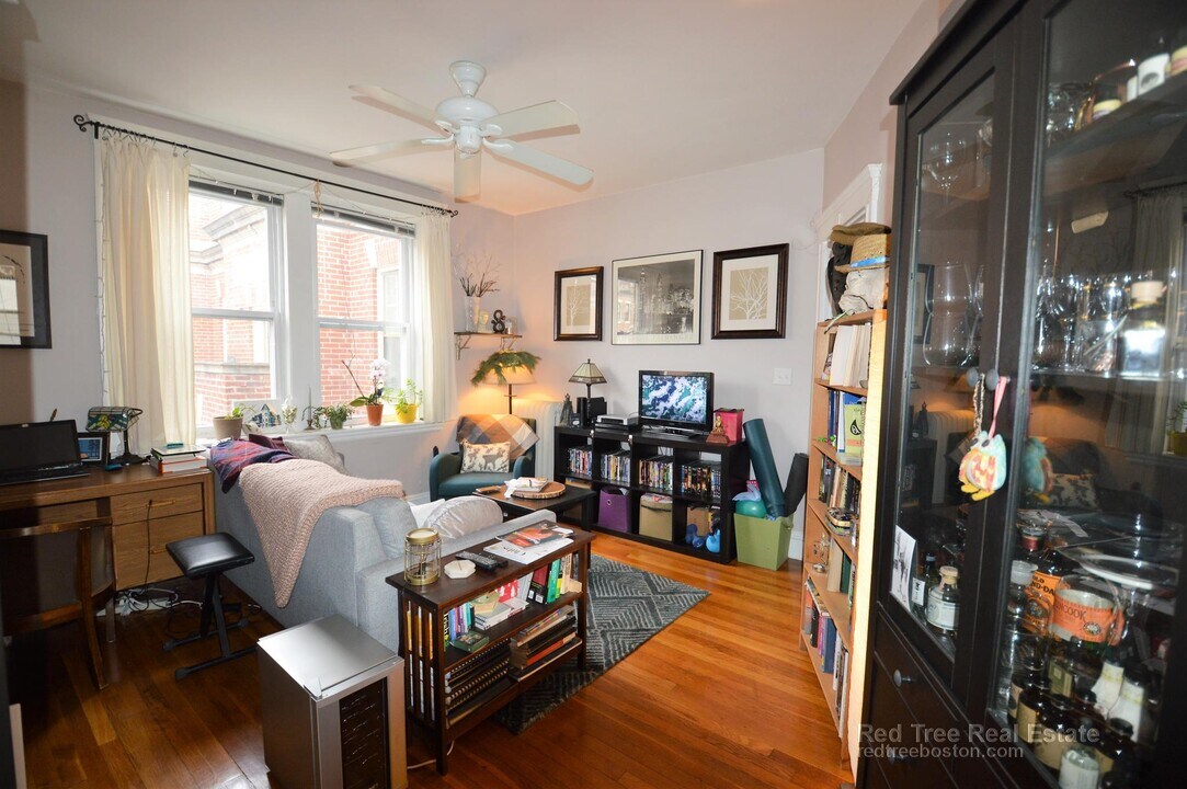 19 Short St in Brookline, MA - Foto de edificio