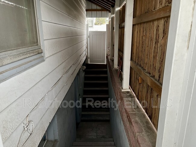 454 Cedar St in Elko, NV - Building Photo - Building Photo