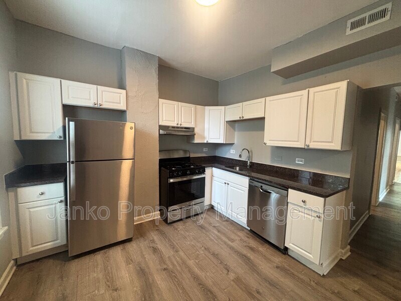 7308 S Kenwood Ave in Chicago, IL - Building Photo