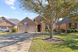 28111 Helmsman Knolls Dr in Katy, TX - Building Photo