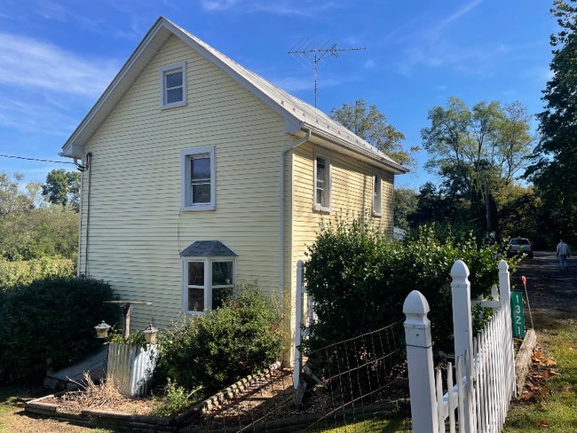 1321 Deibler Gap Rd in Dalmatia, PA - Building Photo - Building Photo