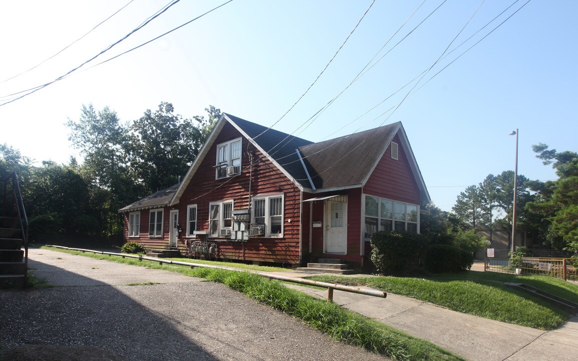 3265 Carlotta St in Baton Rouge, LA - Building Photo