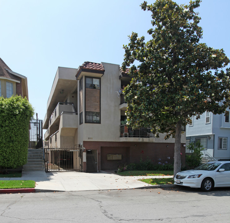 316 E Valencia Ave in Burbank, CA - Building Photo