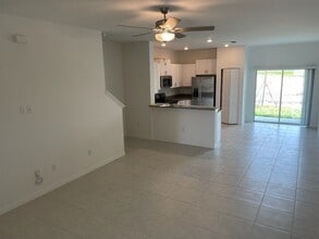 32091 Powderpuff Mimosa Dr in San Antonio, FL - Building Photo - Building Photo