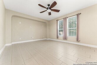 13314 Flora Springs in San Antonio, TX - Building Photo - Building Photo