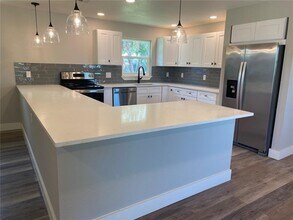 4730 W Wisconsin Ave in Tampa, FL - Building Photo - Building Photo