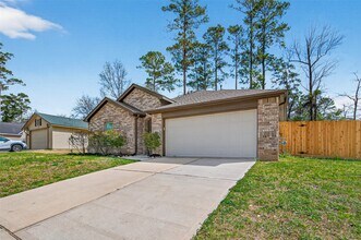 12116 Brazos Dr in Willis, TX - Building Photo - Building Photo