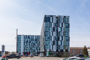 1900 Simcoe Street North in Oshawa, ON - Building Photo