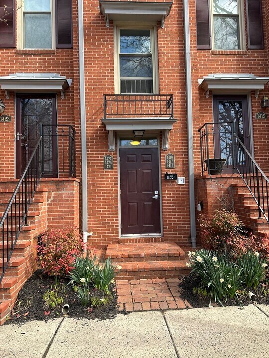 1427 Oronoco St in Alexandria, VA - Building Photo