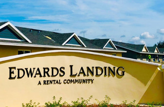 Edwards Landing in Fort Pierce, FL - Foto de edificio - Building Photo