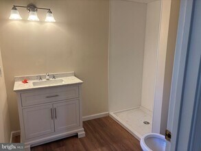 1043 Thrush Ln in Norristown, PA - Building Photo - Building Photo