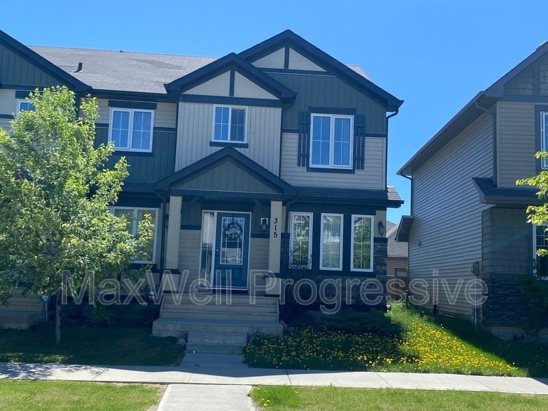 315 Desrochers Blvd SW in Edmonton, AB - Building Photo