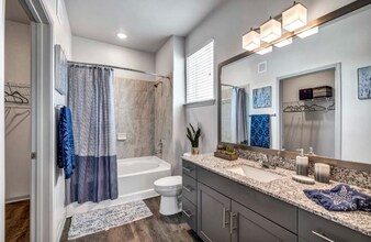 20220 Bellaire Blvd in Richmond, TX - Building Photo - Building Photo
