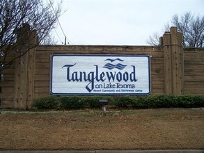 2116 Tanglewood Blvd in Pottsboro, TX - Building Photo - Building Photo