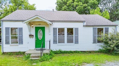 1109 E Corona St in Ada, OK - Building Photo - Building Photo