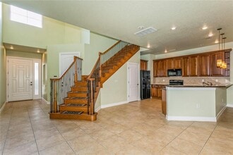 10426 La Mirage Ct in Tampa, FL - Building Photo - Building Photo