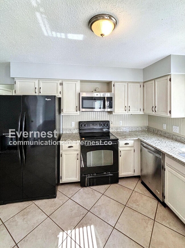 823 Haversham Dr in St. Charles, MO - Building Photo - Building Photo