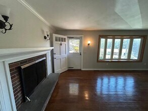 6 Fox Hill Rd in Naugatuck, CT - Building Photo - Building Photo