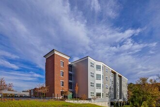 195 Mechanic St in Lebanon, NH - Building Photo - Building Photo
