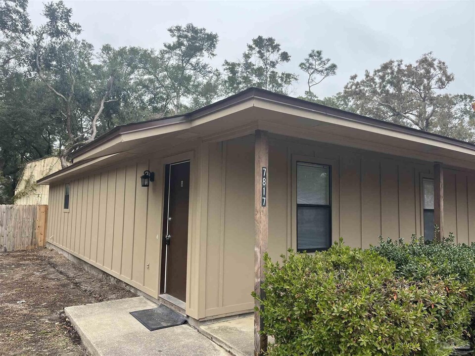 7817 Deborah Dr in Pensacola, FL - Building Photo