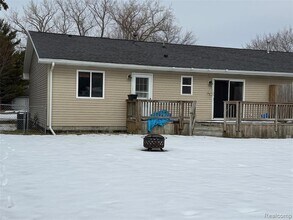 6939 Alma Ct in Saginaw, MI - Foto de edificio - Building Photo