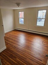 2428 3rd Ave in Watervliet, NY - Foto de edificio - Building Photo