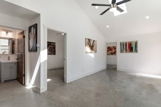 2665 S Catalina St in Los Angeles, CA - Building Photo - Building Photo