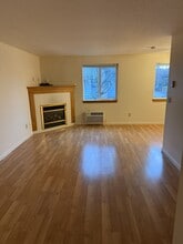 2317 SE Division St, Unit 2317 in Portland, OR - Foto de edificio - Building Photo