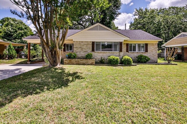 property at 4773 Quince Rd