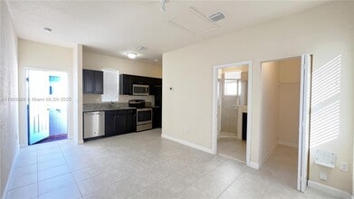 17170 SW 93rd St in Miami, FL - Building Photo - Building Photo