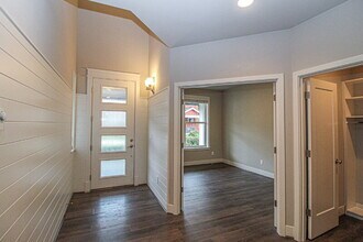 1418 184th Pl SE in Bothell, WA - Building Photo - Building Photo