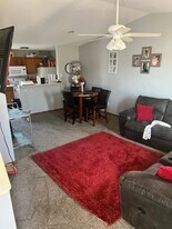 1638 High Quest Cir in Columbia, MO - Building Photo