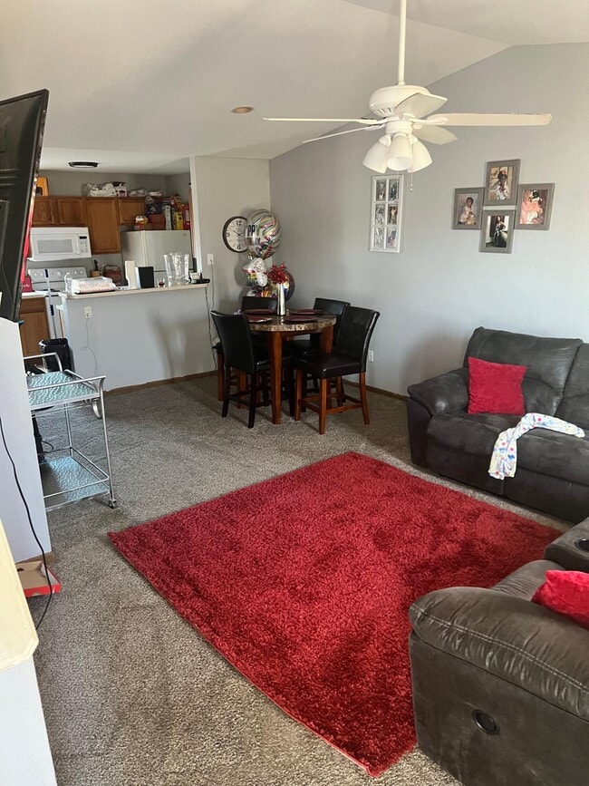 property at 1638 High Quest Cir