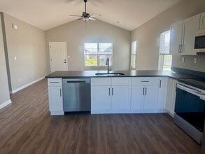 Woodland Park Single Family Homes in Georgetown, KY - Foto de edificio - Interior Photo