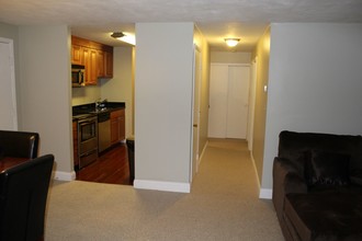 35 Andrew St-Unit -13 in Manchester, NH - Foto de edificio - Building Photo