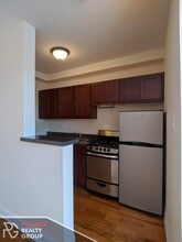 818 W Diversey Pky, Unit Q in Chicago, IL - Foto de edificio - Building Photo
