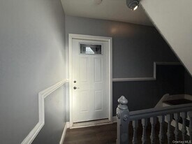 1 S Hamilton St in Poughkeepsie, NY - Building Photo