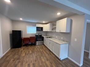 839 N Kansas Expy in Springfield, MO - Building Photo - Building Photo