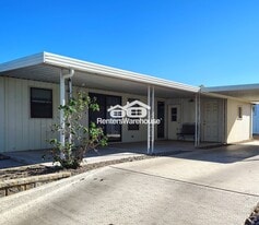 5735 E McDowell Rd in Mesa, AZ - Building Photo