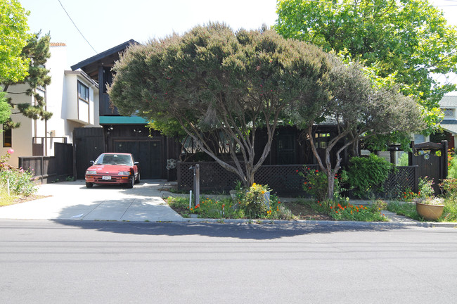 614 Lexington Ave in El Cerrito, CA - Foto de edificio - Building Photo