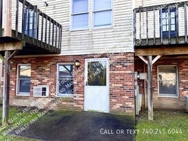 1673 Tiki Ln in Lancaster, OH - Building Photo