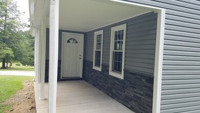 375 W Cruikshank Rd, Unit 375B in Valencia, PA - Foto de edificio - Building Photo