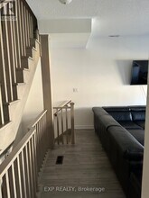 1538 Hilson Hts in Milton, ON - Building Photo - Building Photo